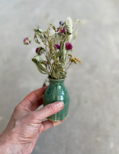 Load image into Gallery viewer, Windowsill bud vase pottery flower vase
