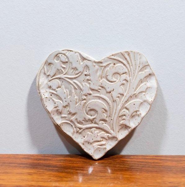 White lace heart shaped pottery clay wall pouch for dried flowers
