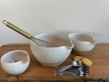 Load image into Gallery viewer, Set of 3 hand throne stoneware mixing bowls
