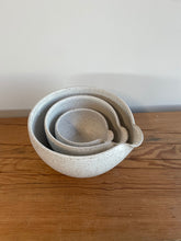 Load image into Gallery viewer, Set of 3 hand throne stoneware mixing bowls
