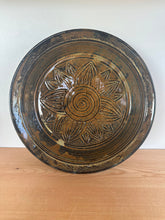 Load image into Gallery viewer, Handthrown, ceramic pie plate, dish, coffee, cake, pan, baking dish
